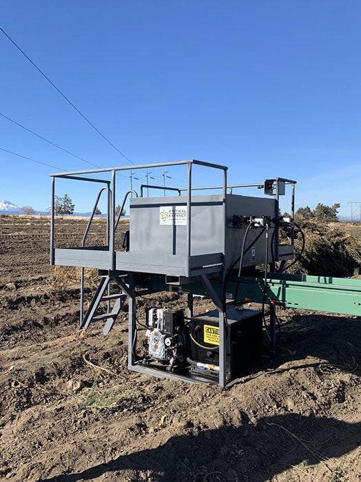 Critical Extract MAXPRO 4 ft Vertical 1-40+ Acre Industrial Bucking Machine - Diesel Engine & Hydraulic Drive - Image 3