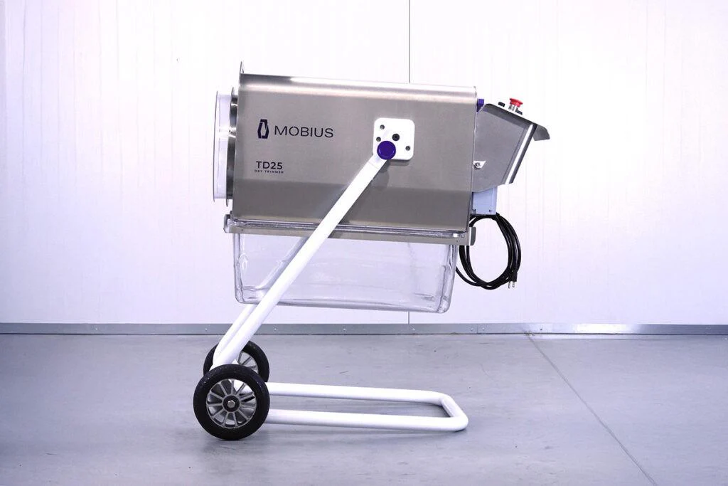 Mobius TD25 Dry Trimming Machine - Image 2
